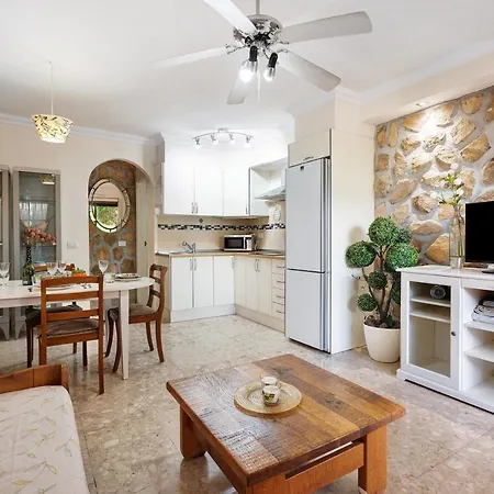 Beautiful Apartmento Amarilla Golf Apartment *